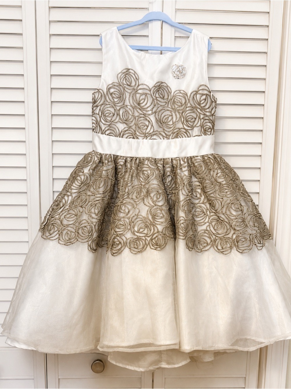 Girls Belle Princess Dress Ivory Gold Rosette Party Gown Formal | Size 7/8